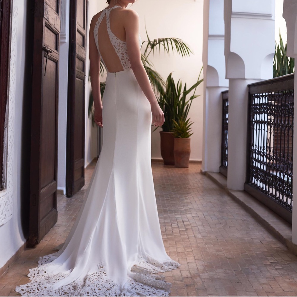 Backless Lace-Back White Wedding Gown